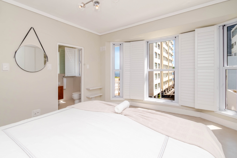 3 Bedroom Property for Sale in Sea Point Western Cape